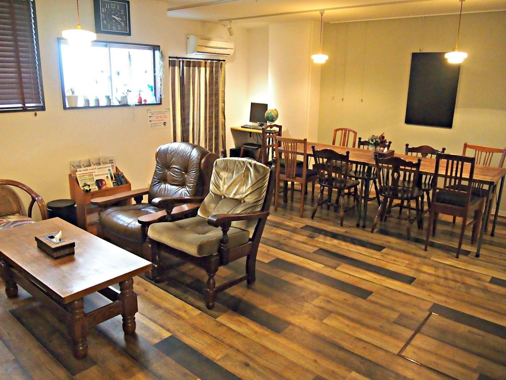 J-Hoppers Hiroshima Guesthouse Luaran gambar