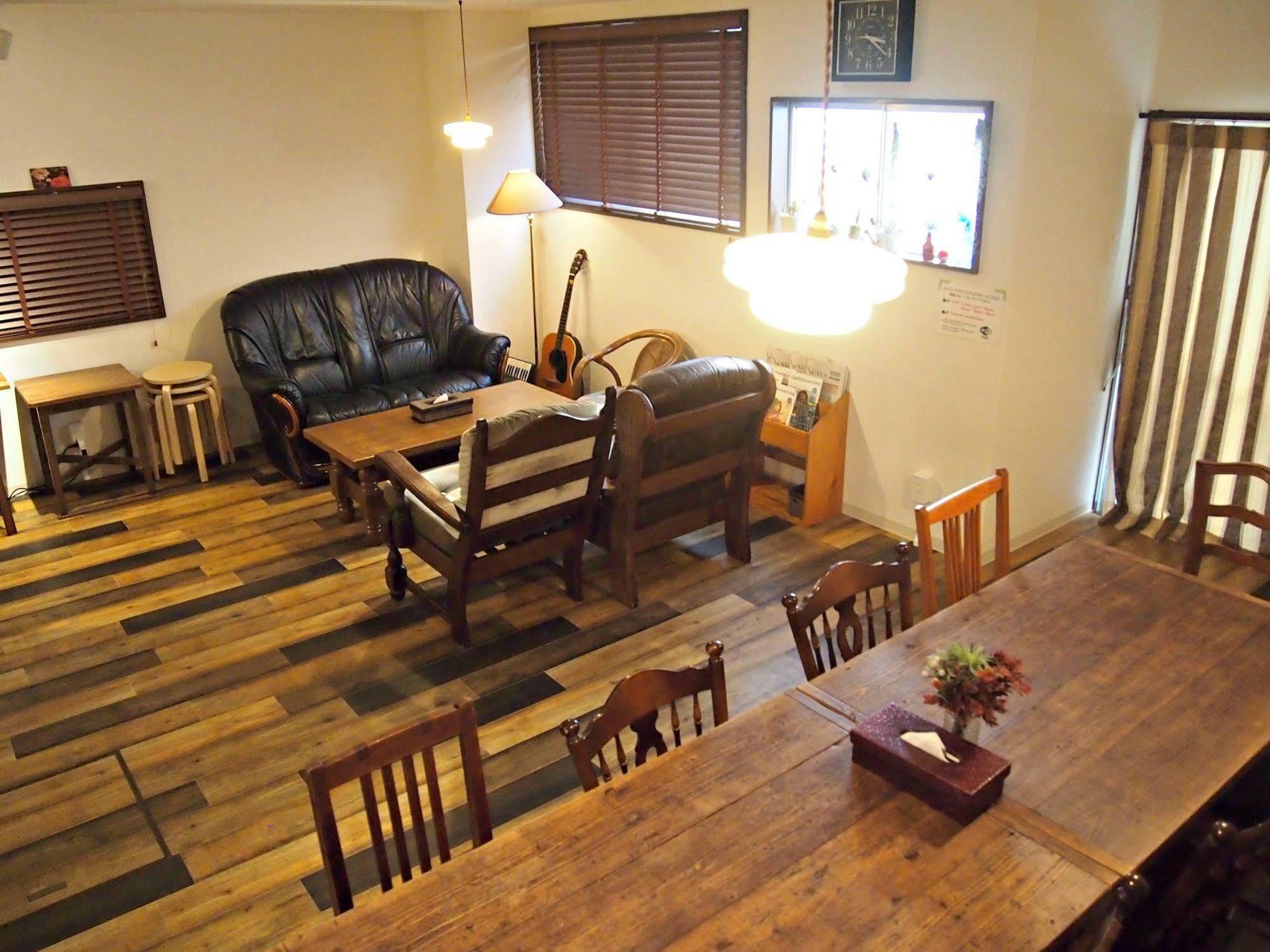 J-Hoppers Hiroshima Guesthouse Luaran gambar
